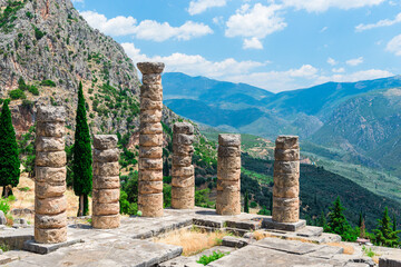 Wall Mural -  Ruins of an ancient greek temple of Apollo at Delphi, Greece