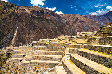 Canvas Print - Inca archaeological site at Ollantaytambo in the Sacred Valley of Peru