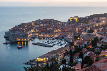 Wall Mural - Evening aerial view of the old town of Dubrovnik, Croatia