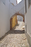 Fototapeta Na drzwi - narrow street in the Algarve