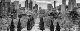 Fototapeta Nowy Jork - MELBOURNE, AUSTRALIA - SEPTEMBER 6, 2018: City skyline from Shrine of Remembrance park on a sunny day.