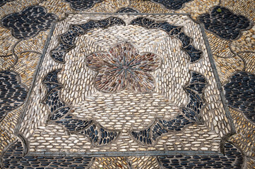 Canvas Print - Cobblestone parquet pavement in ancient Chinese garden