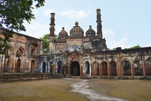 Façade Of Imambara And Masjid At The British Residency Built By Nawab Asaf Ud-Daulah Completed By Nawab Saadat Ali Khan In Late 1700s, Lucknow, Uttar Pradesh, India