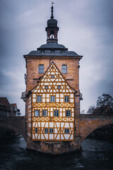 Wall Mural - Historische mittelalterliche Altstadt von Bamberg in Oberfranken in Bayern in Deutschland im Winter