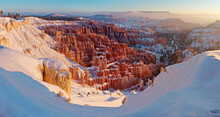 USA, Utah, Bryce Canyon National Park, Inspiration Point, January