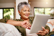 © Tasneem H/peopleimages.com - Staying in the the social loop thanks to technology