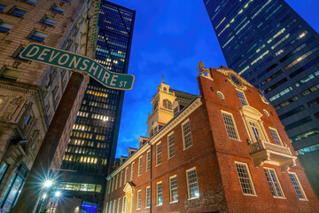 Wall Mural - DowntowDowntown Boston city skyline  cityscape with Old State House in Massachusetts, United Statesn Boston city skyline  cityscape of Massachusetts in United States