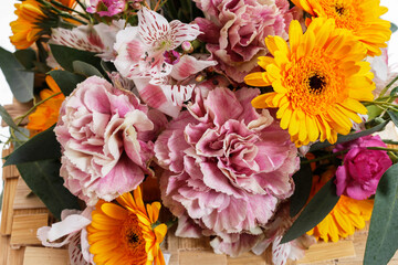 Fotomurales - A colorful bouquet of flowers with gerberas and carnations.