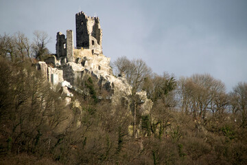 Wall Mural - Königswinter/Rhein, Drachenfels mit Burgruine im Winter