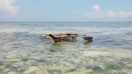 Canvas Print - A Beautiful view of a typical boat, swimming near Paje beach, Zanzibar