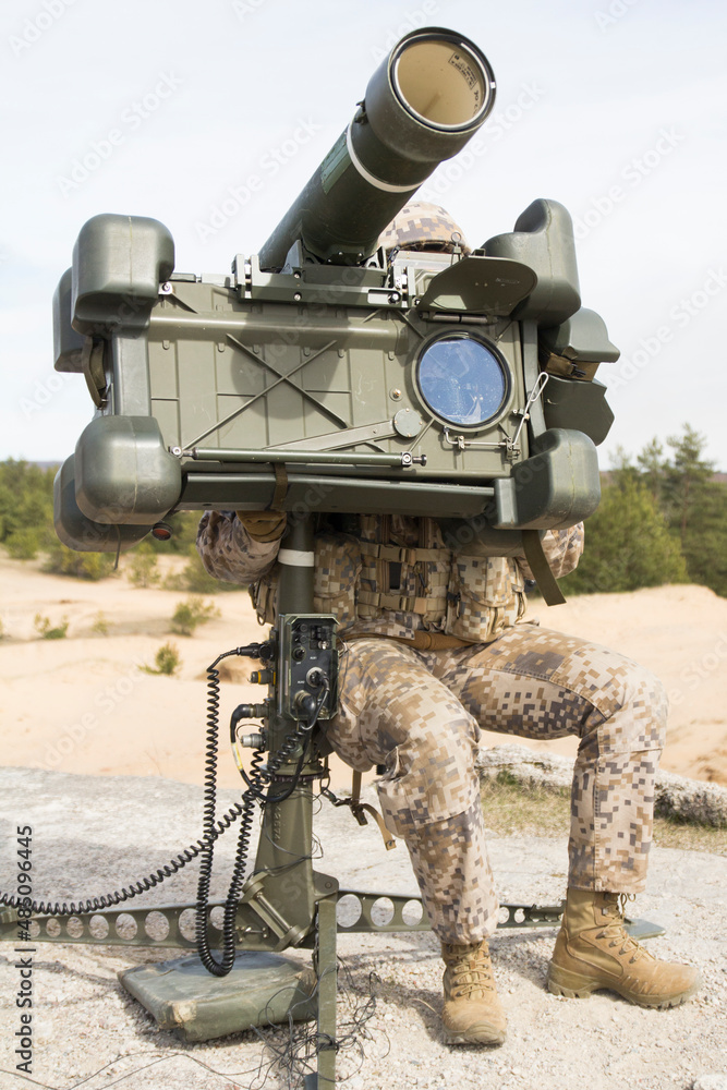 Soldiers With Rockets Military rocket , Military training, fighting, fighting, war, shooting ...