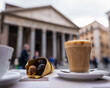 cappuccino wśród rzymskich zabytków, kawa, espresso, włoskie śniadanie 