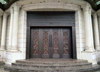 entrance to the cathedral