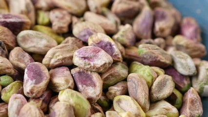 Canvas Print - detail shot of pistachios nut on in bowl 