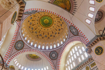 Wall Mural - Interior of Suleymaniye Mosque in Istanbul, Turkey