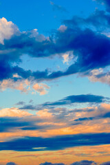 Canvas Print - Beautiful evening sky with pink clouds. Sunset over the sea