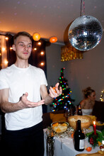 Mandarin Jangler At New Years Eve Party