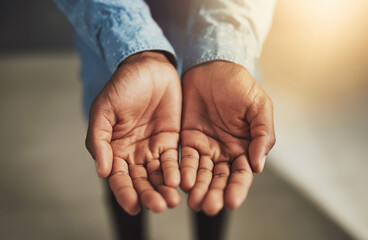 Aufkleber - You rise by lifting others. Cropped shot of two open hands.