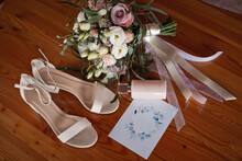 Light Sandals Bouquet And Wedding Invitation 3949.