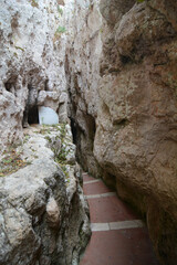 Wall Mural - montagna spaccata di gaeta presso il santuario di ss trinità