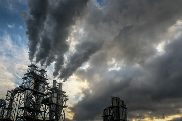 Canvas Print - Industrie business cheminée usine fumée co2 carbone environnement 
