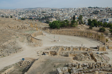 Poster - Columns of the cardo Maximus, Ancient Roman city of Gerasa of Antiquity, modern Jerash, Jordan