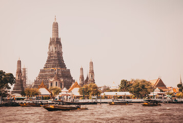 wat Arun at night  Bangkok  Thailand