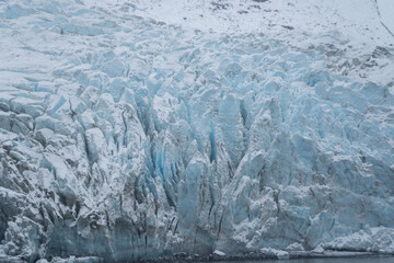 Wall Mural - Mesmerizing shot of a glacier in Alaska