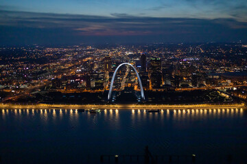 Poster - St. Louis Missouri Gateway Arch Skyline Gateway National Park