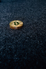 Canvas Print - Closeup shot of golden bitcoin