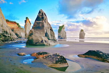 Poster - Beautiful landscape with the cliffs on the shore.