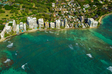 Poster - Stunning view of the Honolulu city on a sunny day