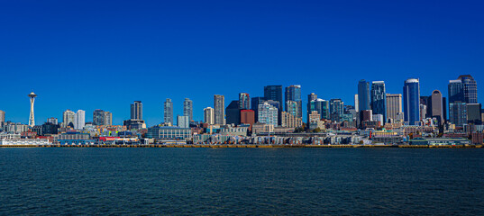 Poster - Panoramic shot of Seattle skyline with clear blue sky and the Lake Union - great for wallpapers