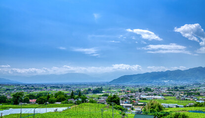 Wall Mural - 山梨県　甲府盆地　フルーツラインから望む街並