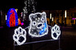 ozdoba panda na ławce w Suwałkach w zimę