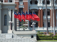 台湾総統府にはためく中華民国国旗（青天白日満地紅）