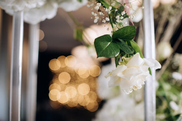 Poster - Wedding decorations with fresh flowers in restaurant