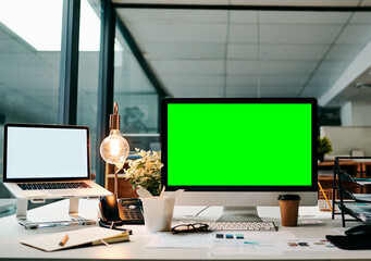 Aufkleber - Ready to take this business online. Shot of a desktop computer with a green screen on a table inside of a office during the day.
