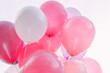 canvas print picture - Rosafarbene Luftballons von unten zusammengebunden
