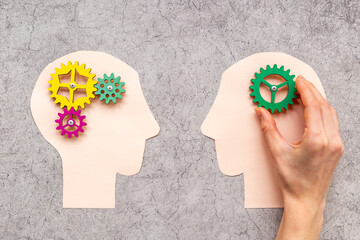 Wall Mural - Teamwork concept, brain storm. Communication between two paper human heads