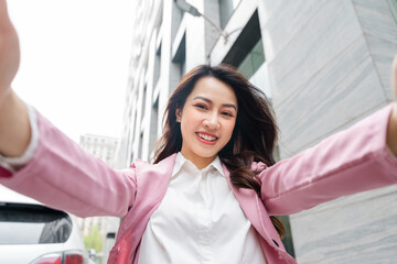 Wall Mural - Asian business woman image on the street