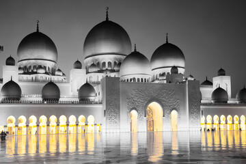 Wall Mural - sheikh zayed grand mosque at dusk, Abu Dhabi, UAE