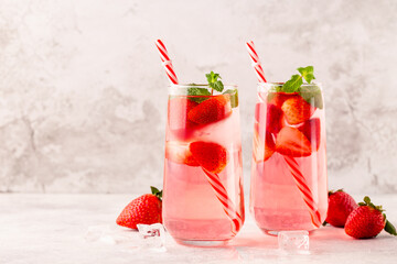 Wall Mural - Fresh healthy iced strawberry lemonade with mint