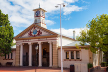 Old Court House Was Built In Three Stage Between 1859 And 1878 And It Is The Oldest Remaining Public Building In The Town - Armidale, NSW, Australia