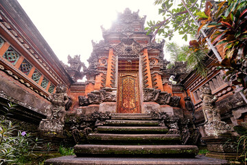 Wall Mural - Architecture, traveling and religion. Hindu temple in Bali, Indonesia.