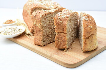 Canvas Print - Large wholemeal oatmeal bread, sweetened with natural panela