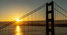  Golden Gate Bridge in sunset