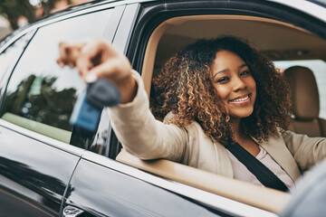 Aufkleber - Got the keys and the car, now just the location. Shot of an attractive businesswoman on her morning commute.