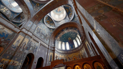 Cathedral of the Resurrection of Jesus Christ.Action.The ceiling of a huge beautiful church on which many icons are painted and huge ceilings with windows.