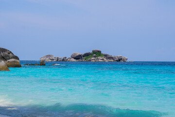 Poster - Beautiful scene of seascape, Sunny day, the natural landscape of gorgeous tropical beaches and the sea